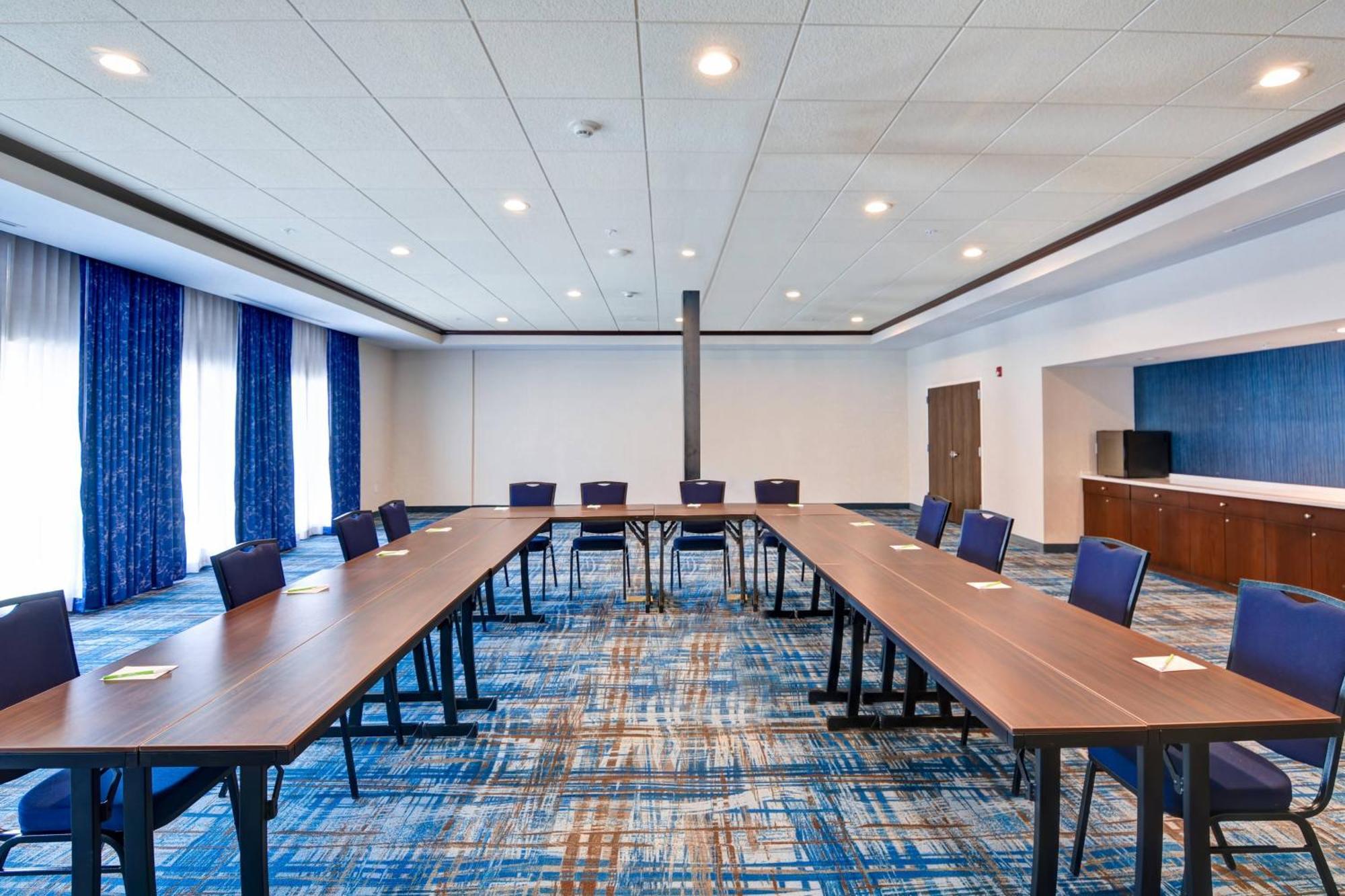 Hotel Courtyard By Marriott Long Island Islip/Courthouse Complex Central Islip Exterior foto